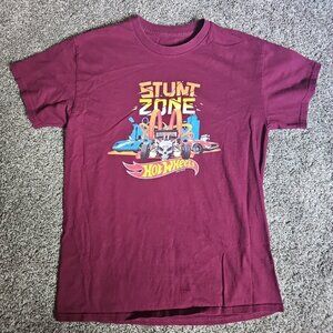 2022 Hot Wheels Stunt Zone Cut Tag Size Medium Maroon Short Sleeve Toy/Car Shirt